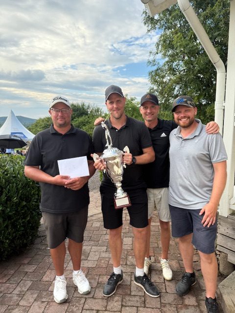 Hofslaget – Fartfylld Fyrmanna ramble👍 med en massa spelglädje!